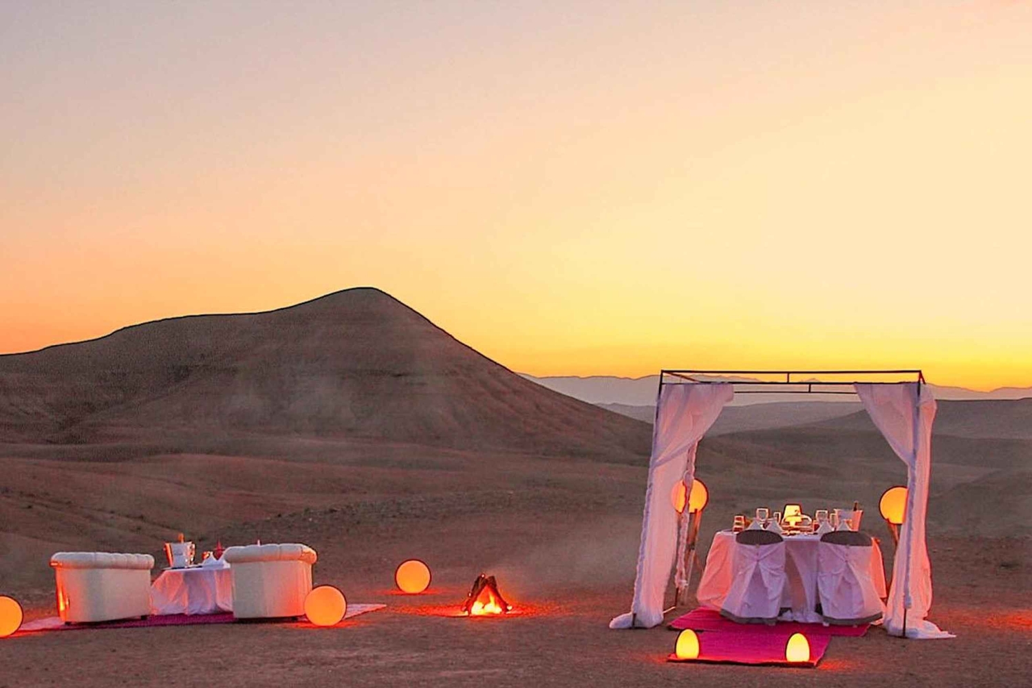 Au départ de Marrakech : Promenade à cheval dans le désert d'Agafay avec coucher de soleil