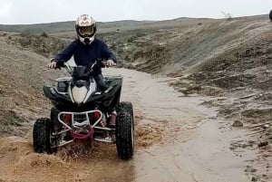 Au départ de Marrakech : Excursion en quad dans le désert d'Agafay avec transfert