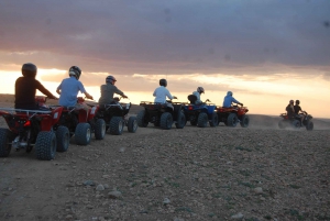 Da Marrakech: tour in quad nel deserto di Agafay con trasferimento