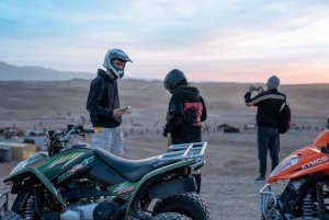 マラケシュ発：アガファイ砂漠でのクワッドバイク ツアー、ディナーとショー付き