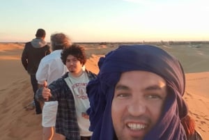 Vanuit Marrakech: Zonsondergang in de woestijn van Agafay, kamelenrit en diner