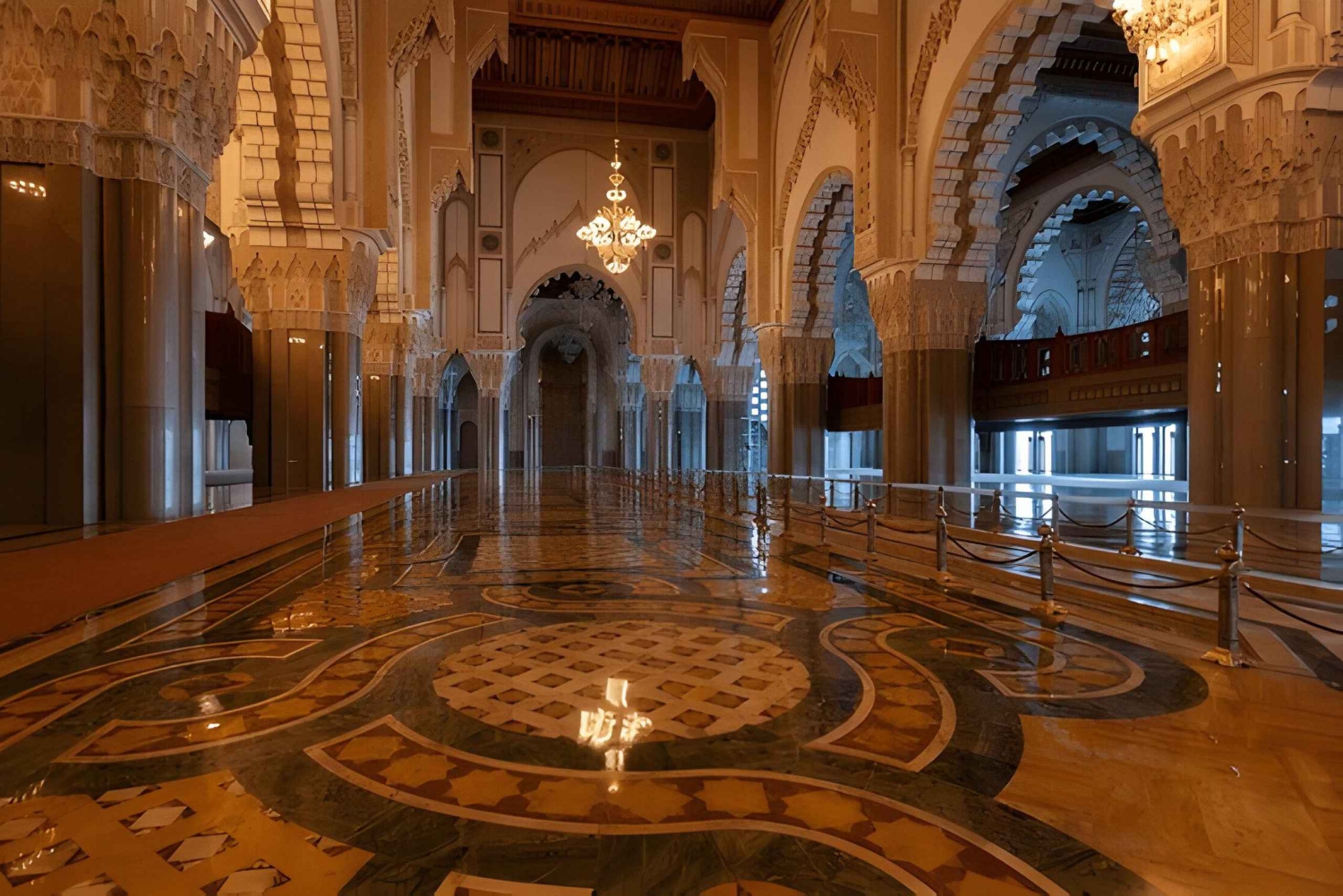 マラケシュ発：カサブランカ日帰り旅行体験