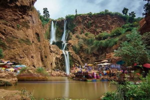 Au départ de Marrakech : Excursion d'une journée aux chutes d'Ouzoud avec tour en bateau