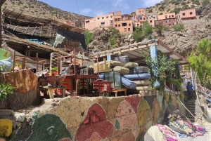 マラケシュ発：ウリカ渓谷の自然ツアー＆滝（ランチ付き）