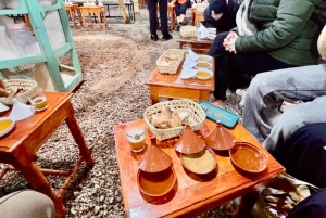 マラケシュ発：ウリカ渓谷の自然ツアー＆滝（ランチ付き）