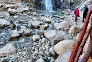マラケシュ発：ウリカ渓谷の自然ツアー＆滝（ランチ付き）