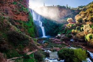 Marrakech: Ouzoud-Wasserfälle Tagestour mit Guide & Bootsfahrt