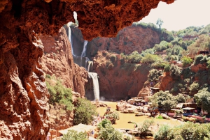 Depuis Marrakech : visite guidée des cascades d'Ouzoud et sortie en bateau