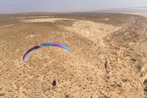 Från Marrakech: Skärmflygning, kamelridning och tepaus