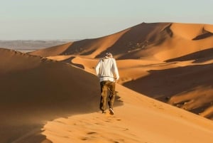 Z Marrakeszu: Prywatna 4-dniowa wycieczka po pustyni Merzouga do Fezu