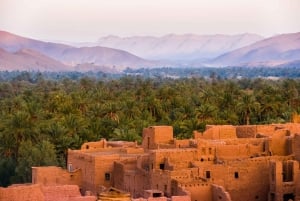 Marrakechista: Unohtumaton 3 päivän aavikkoretki Fesiin.