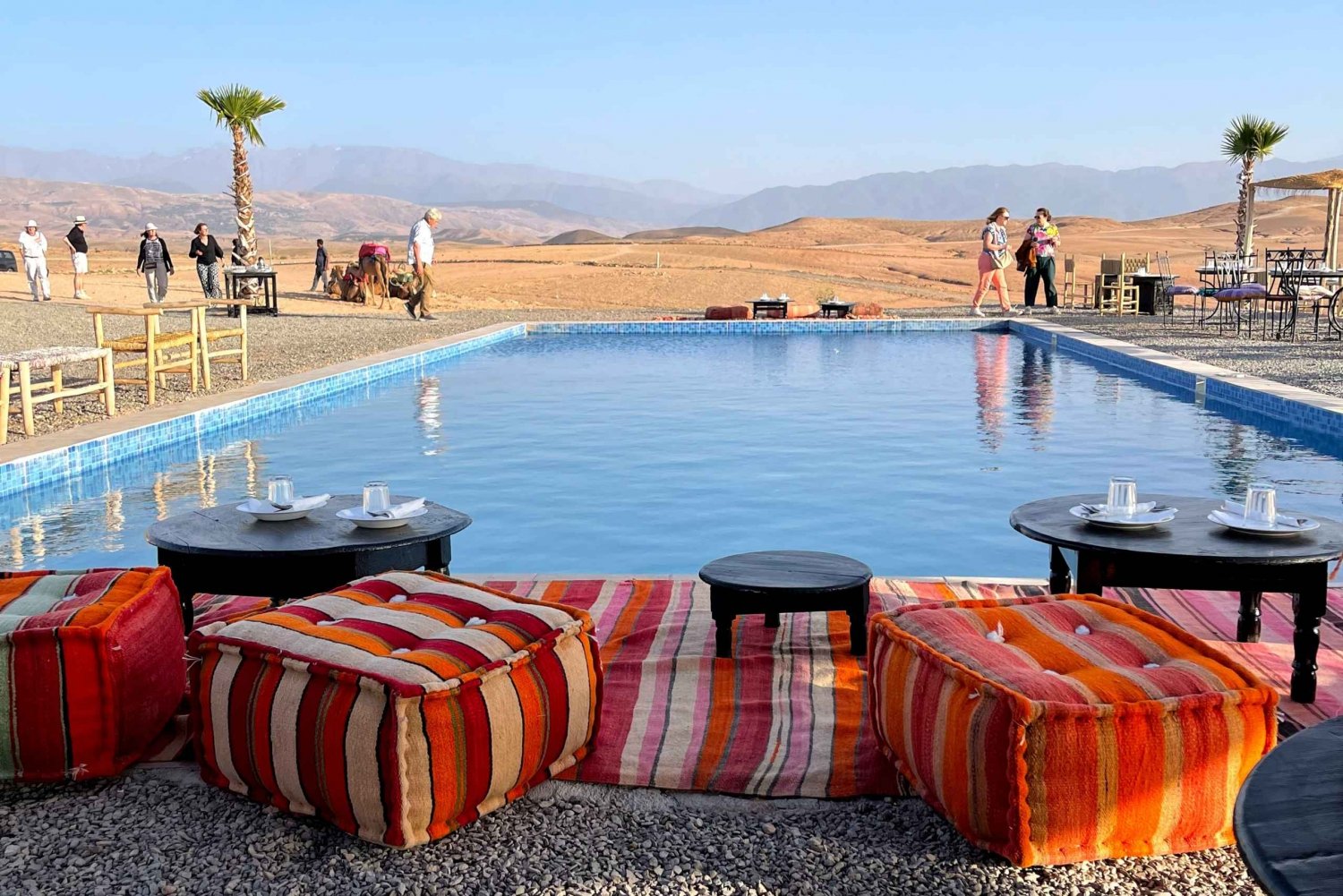 Marrakeshista: Marrakesh: Agafay Desert Day Trip w/ Swimming and Lunch (uinti ja lounas)