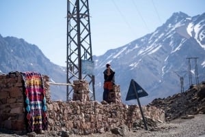 Från Marrakesh: Dagsvandring på Talamrout-toppen i Atlasbergen