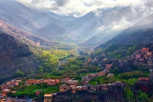 マラケシュから：アトラス山脈とアガファイ砂漠への日帰り旅行