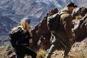 マラケシュから：アトラス山脈とアガファイ砂漠への日帰り旅行