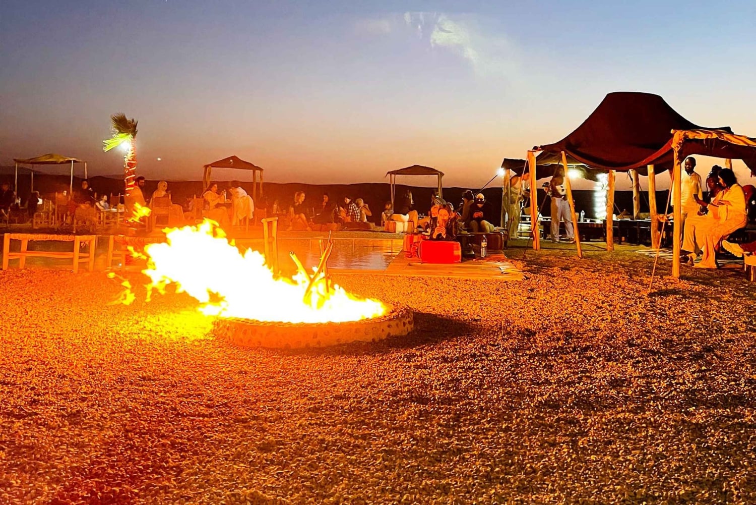 Från Marrakesh: Solnedgångsmiddag i Agafay på Berber Camp