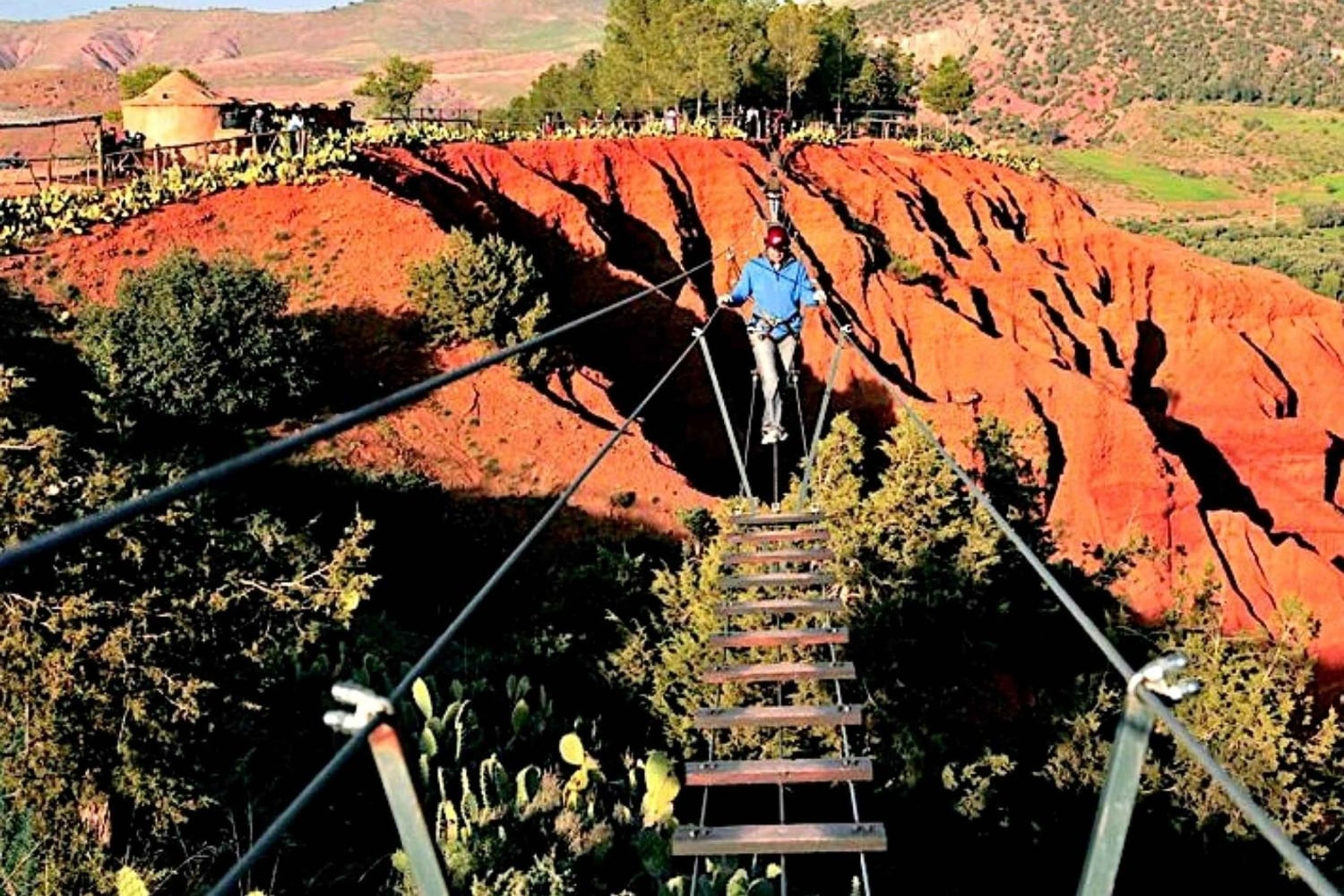 Från Marrakesh: Zip-line i Atlasbergen och vandring