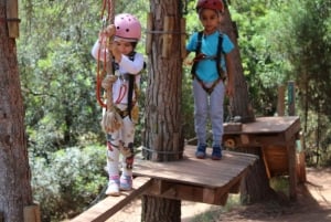 Från Marrakesh: Zip-line i Atlasbergen och vandring