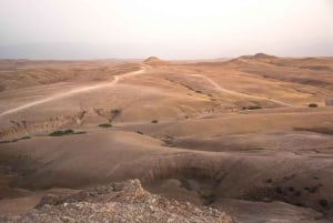 Journée complète dans le désert d'Agafay et les montagnes de l'Atlas avec des chameaux