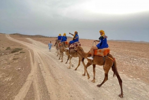 Marrakech: Agafay Desert Quad, Camel & Pool Trip med frokost