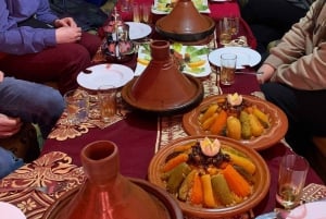 Escursione di un giorno alle quattro valli con giro in cammello e trekking