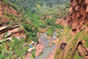 Excursion d'une journée aux cascades d'Ouzoud et promenade en bateau au départ de Marrakech