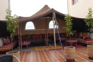 CENA EN EL DESIERTO DE AGAFAY BAJO LAS ESTRELLAS CON ESPECTÁCULO Y CAMELLOS