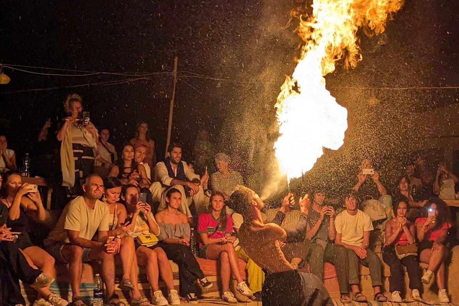 Taianomainen ilta Agafayn aavikolla: kameliratsastus ja berberi-illallinen