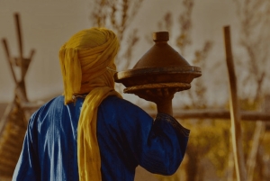 Taianomainen ilta Agafayn aavikolla: kameliratsastus ja berberi-illallinen