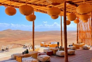 Magiczna kolacja na pustyni w Marrakeszu i przejażdżka na wielbłądzie o zachodzie słońca