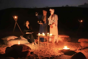 Cena mágica bajo las estrellas con paseo en camello y quad
