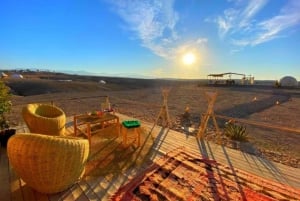 Agafay Woestijn: Magische Lunch Halve Dag met Zwembad Zwemmen
