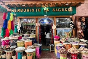 Marrakch: Souks and Foundouks Walking Tour with Moroccan Tea