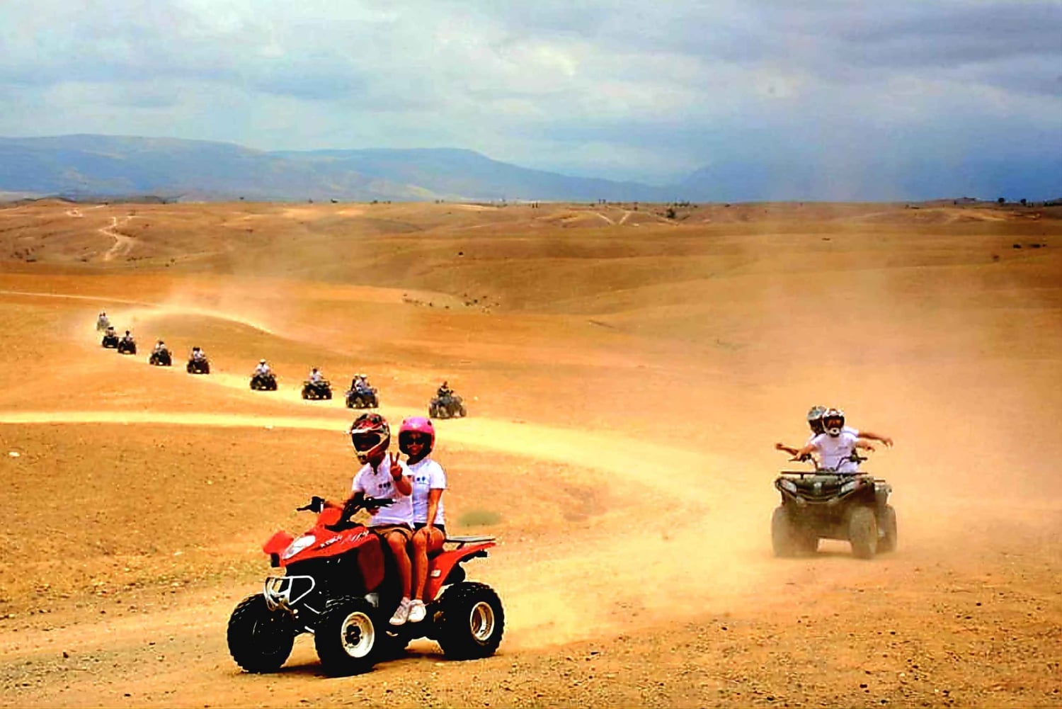Marrakesch-Abenteuer: Agafay-Wüste mit Quad, Kamel, Mittagessen