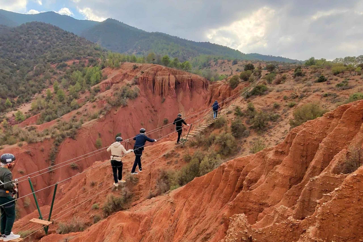 Aventure à Marrakech : tyrolienne et randonnée dans l'Atlas