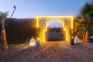Marrakech : balade à dos de chameau dans le désert d'Agafay, dîner-spectacle et accès à la piscine