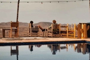Marrakech : Balade en chameau et en quad dans le désert d'Agafay, avec dîner-spectacle.