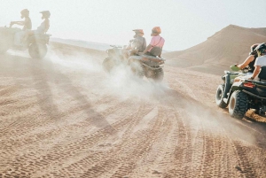 Marrakech : Balade en chameau et en quad dans le désert d'Agafay, avec dîner-spectacle.
