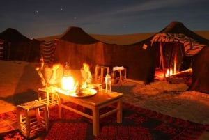 Marrakech: Paseo en camello por el desierto de Agafay con cena y puesta de sol