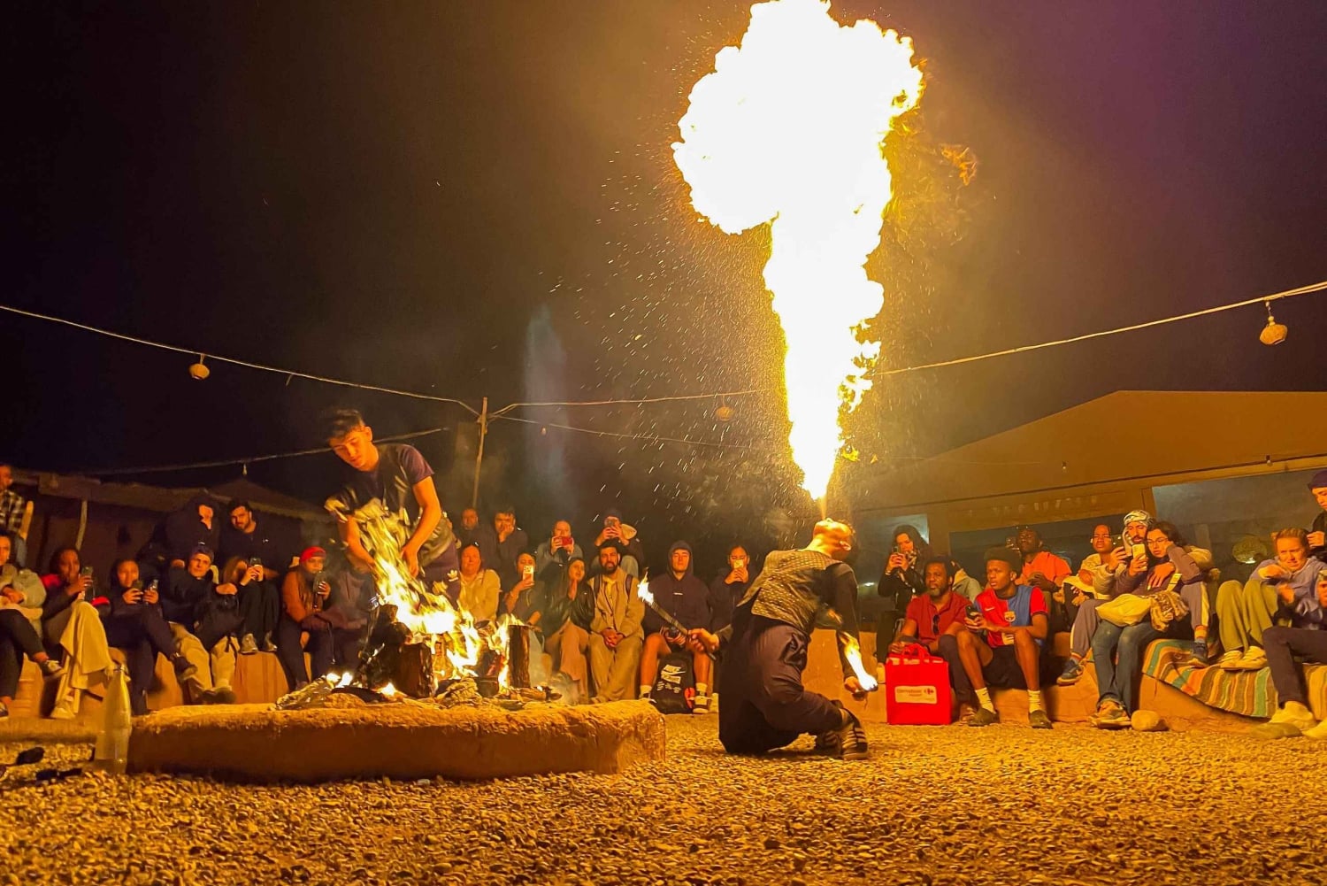 Marrakesch: Kamelritt in der Agafay-Wüste mit Abendessen und Show