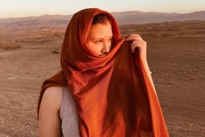 Marrakesch: Kamelritt in der Agafay-Wüste mit Abendessen und Show