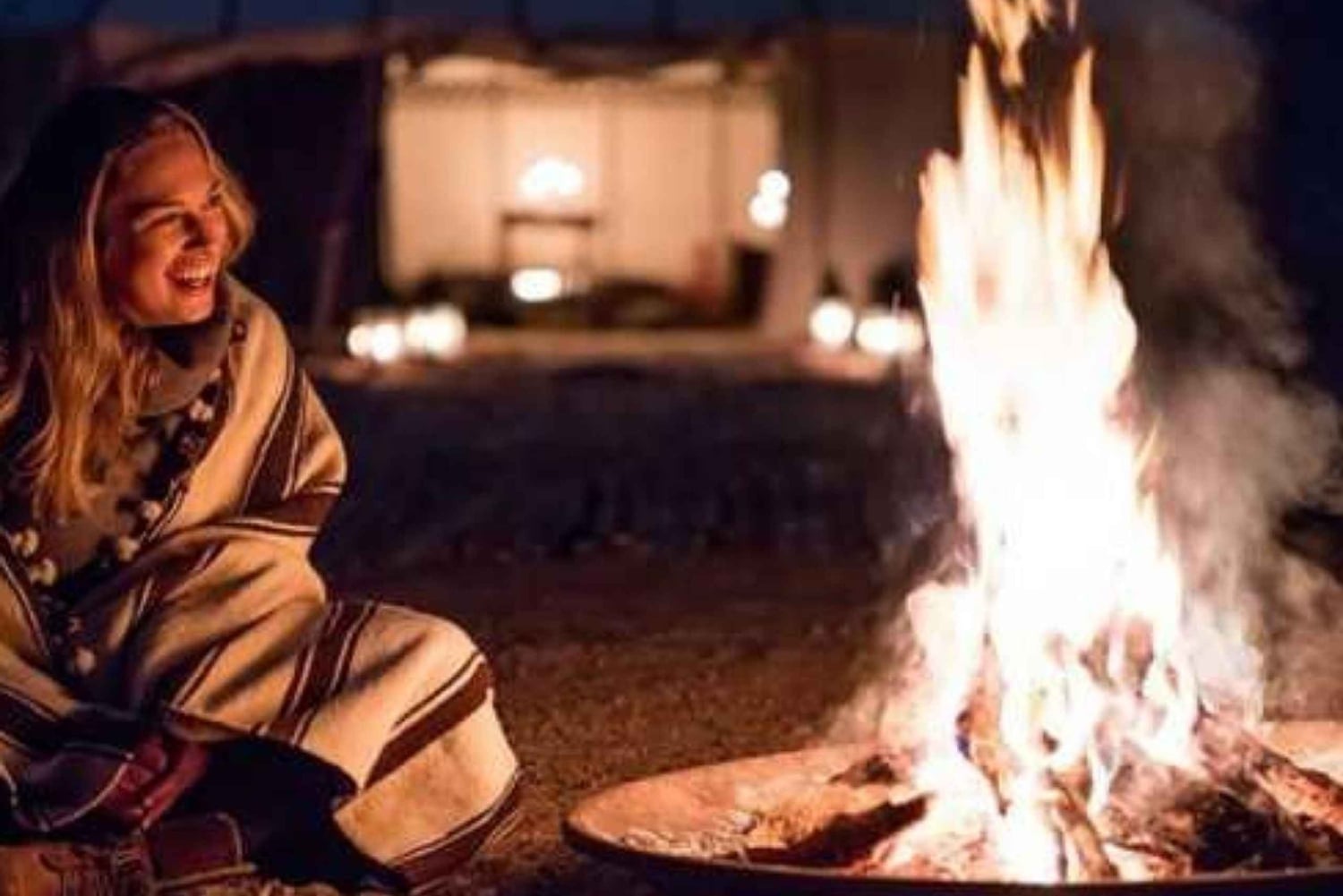 Marrakech: paseos en camello por el desierto de Agafay, cena y espectáculo de fuego