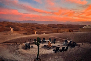 Marrakech: Diner bij zonsondergang in de Agafay-woestijn met kamelenrit
