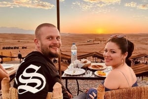 Marrakech: Agafayn aavikko-illallinen, elävää musiikkia ja tulishow.