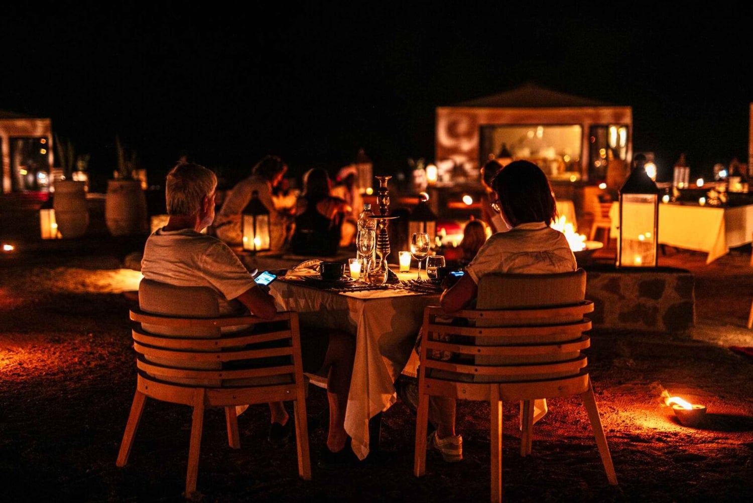 Marrakech: Agafay Desert Dinner Show mit Kamelritt bei Sonnenuntergang