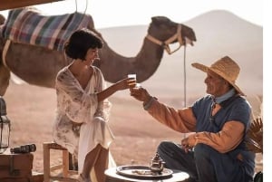 Marrakech: Agafay Desert Dinner Show mit Kamelritt bei Sonnenuntergang