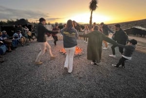 Marrakech: Agafay Desert Dinner Show mit Kamelritt bei Sonnenuntergang