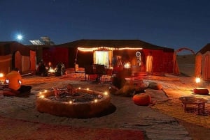 Marrakech: Agafay Desert Dinner Show mit Kamelritt bei Sonnenuntergang