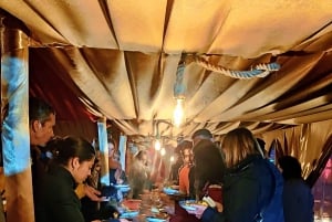 Marrakech: Agafay Desert Dinner Show mit Kamelritt bei Sonnenuntergang