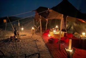 Marrakech: Jantar no deserto de Agafay com um show e traslados
